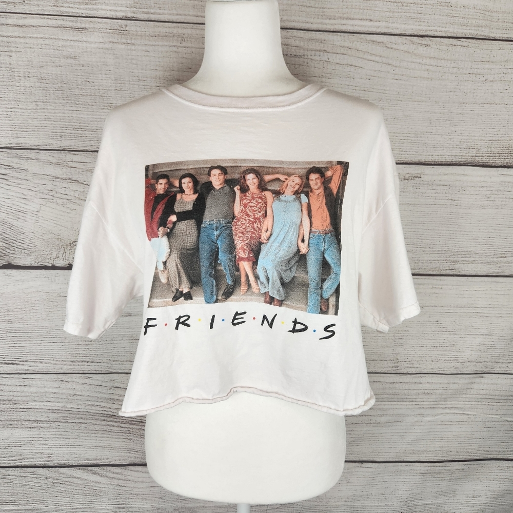 Friends TV Show Cropped T-shirt